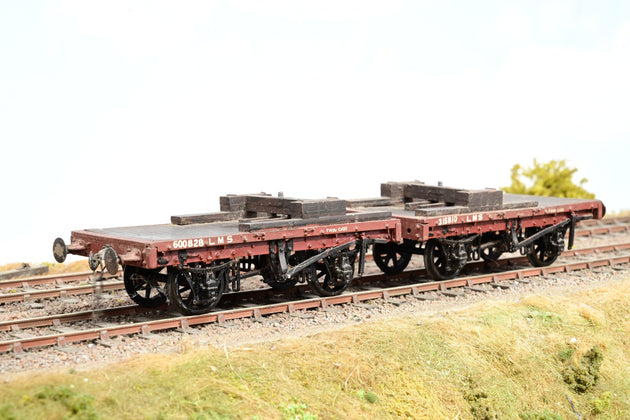 Kit Built O Gauge LMS Pair of Twin Case Bolster Wagons - Unboxed