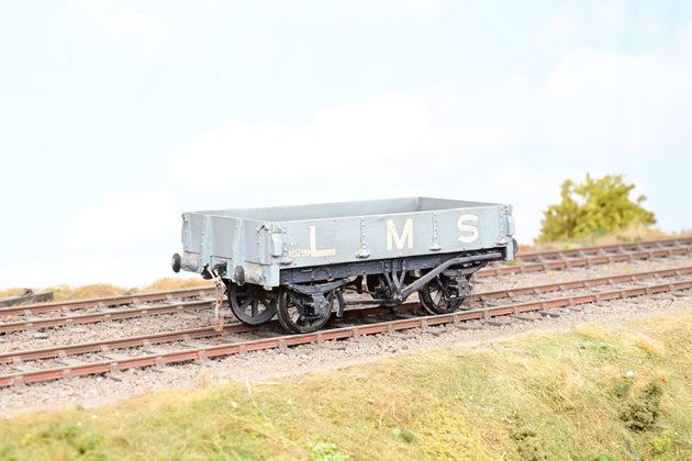 Kit Built O Gauge LMS 3 Plank Open Wagon No.110299 - Unboxed