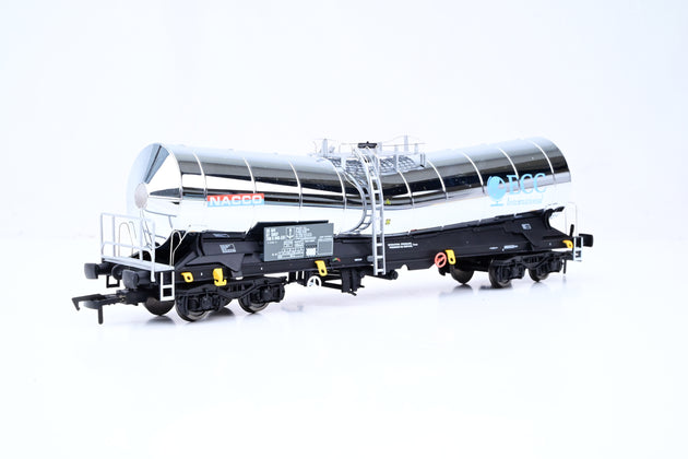Dapol OO Gauge B850D Nacco / ECC International Silver Bullet ICA Tank Wagon No.33 87 789 8 053 2 - Boxed