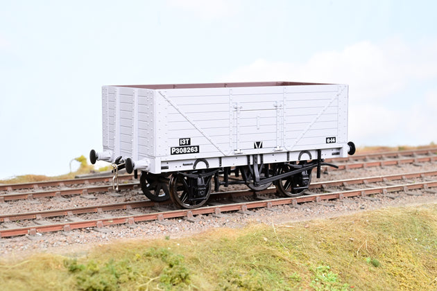 Dapol O Gauge 7mm 7F-080-004 8 Plank Open Wagon BR Grey No.P308263 - Boxed