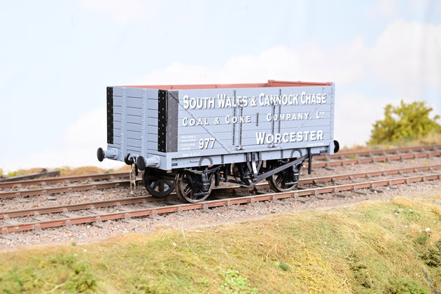 Dapol O Gauge 7mm POW09 7 Plank Wagon South Wales & Cannock Livery No.977 - Boxed