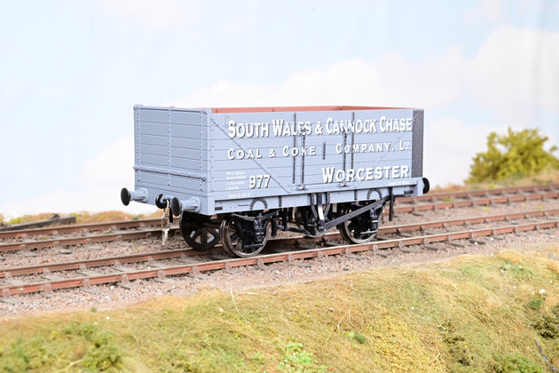 Dapol O Gauge 7mm POW09 7 Plank Wagon South Wales & Cannock Livery No.977 - Boxed