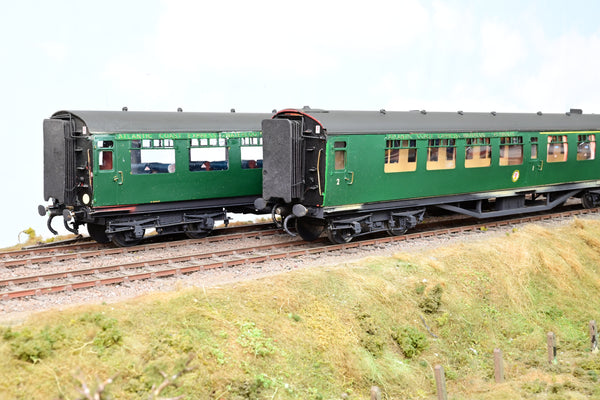 Kit Built O Gauge Rake of 2 BR (SR) Green Bullied Brake Composite Coaches