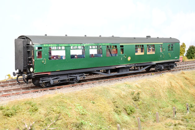 Kit Built O Gauge Rake of 2 BR (SR) Green Bullied Brake Composite Coaches