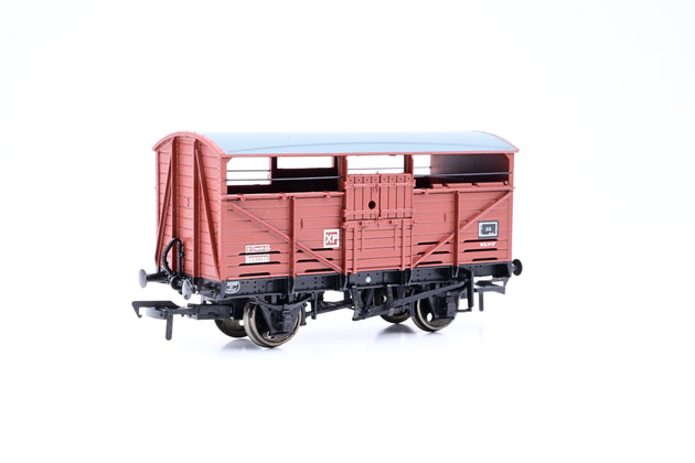 Bachmann OO Gauge 37-712A BR Bauxite 8T Cattle Wagon No.B893268 - Boxed