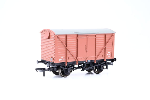 Bachmann OO Gauge 38-230A BR Bauxite 12T Ventilated Goods Van No.B774447 - Boxed