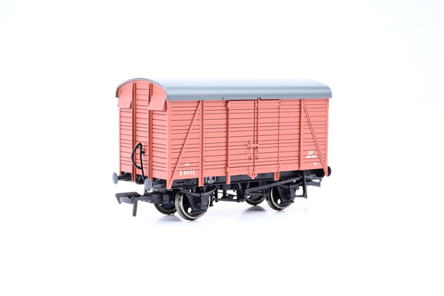 Bachmann OO Gauge 38-082A BR Bauxite 12T Southern 2+2 Planked Vent Van No.S59123 - Boxed