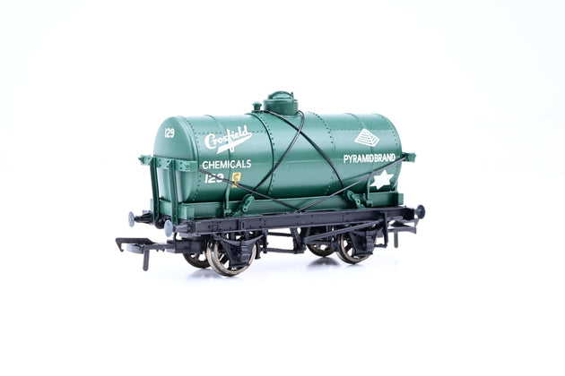Bachmann OO Gauge 37-682 'Crossfield Chemicals' 14T Tank Wagon No.129 - Boxed