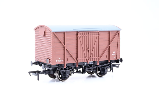 Bachmann OO Gauge 38-160A BR Bauxite 12T Planked Vent Van No.B755845 - Boxed