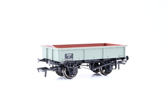 Bachmann OO Gauge 37-354C BR Grey 13T Steel Sand Tippler No.B746606 - Boxed