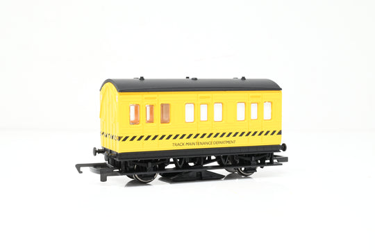 Hornby OO Gauge R296 Track Cleaning Coach - Boxed