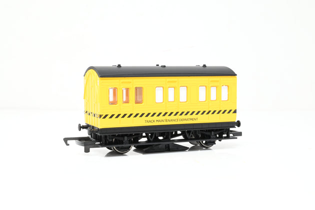 Hornby OO Gauge R296 Track Cleaning Coach - Boxed