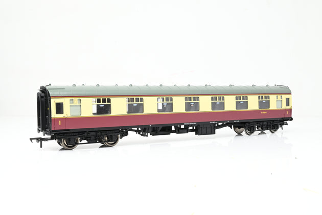Bachmann OO Gauge 39-152 BR Mk1 Corridor FK Crimson & Cream No.M13004 - Boxed