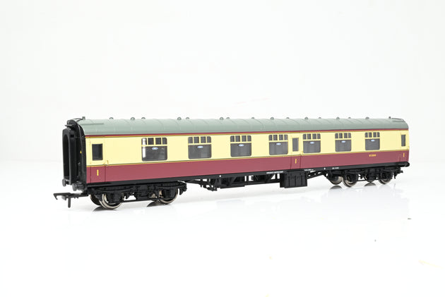 Bachmann OO Gauge 39-152 BR Mk1 Corridor FK Crimson & Cream No.M13004 - Boxed