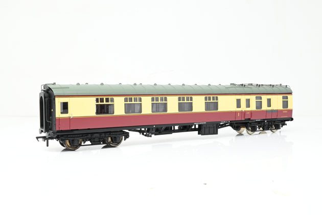 Bachmann OO Gauge 39-227A BR MK1 BCK Crimson & Cream No.M21030 - Boxed