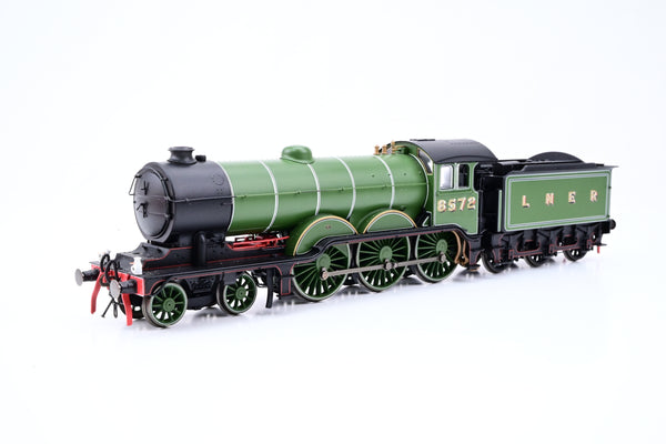 Hornby OO Gauge LNER B12 Class Locomotive No.8573 - DCC Sound & Smoke, Boxed