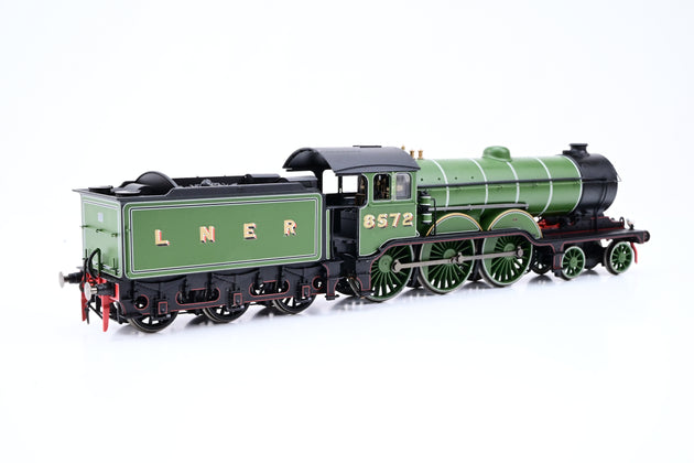 Hornby OO Gauge LNER B12 Class Locomotive No.8573 - DCC Sound & Smoke, Boxed