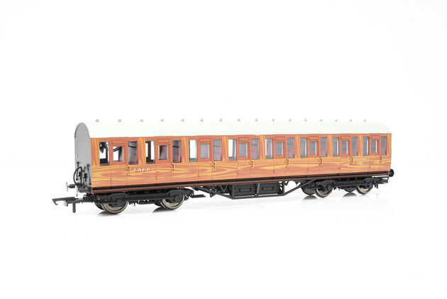 Hornby OO Gauge R4573A LNER Thompson Non-Corridor Third Class 82646 -  Boxed