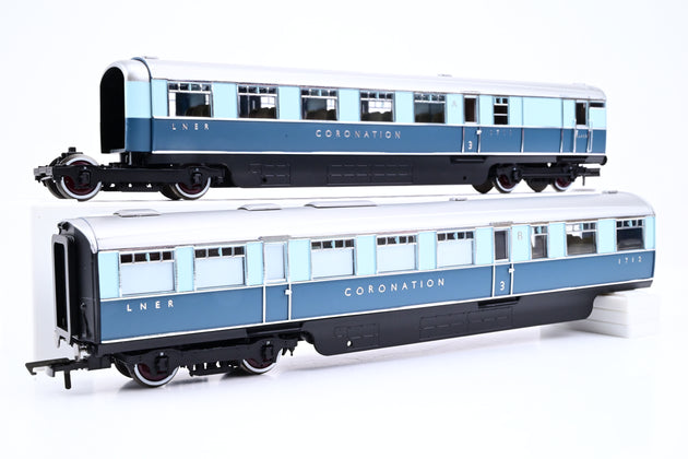 LNER OO Gauge Coronation 9 Car Set - Boxed