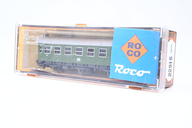 Roco N Gauge 24204 DB Green 6-Wheel 2nd Class Passenger Coach No.90273 - Boxed