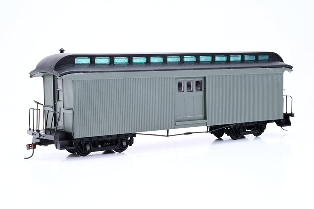 Spectrum On30 26499 Unlettered Green Two-Door Baggage Car - Boxed