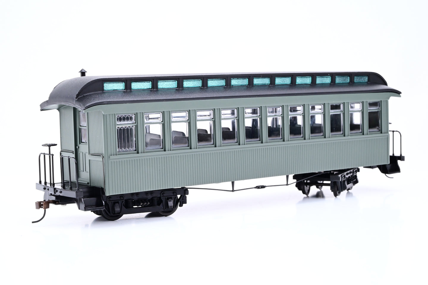 Spectrum On30 26399 Green Unlettered Passenger Coach - Boxed
