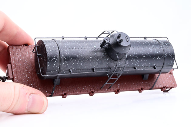 Spectrum On30 27199 Black Unlettered Tank Car - Weathered, Boxed