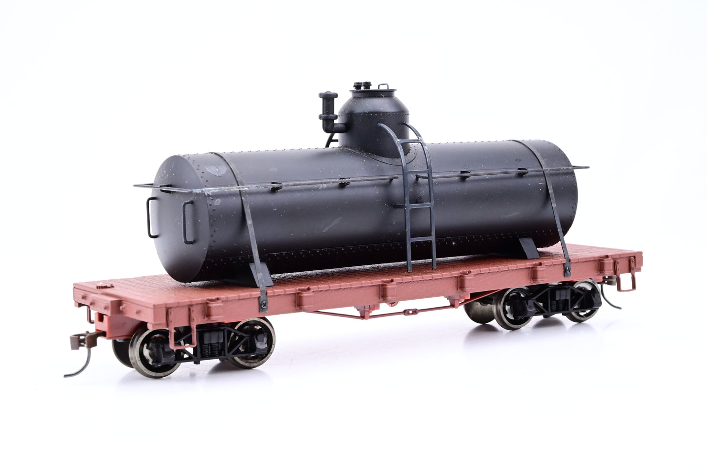 Spectrum On30 27199 Black Unlettered Tank Car - Boxed