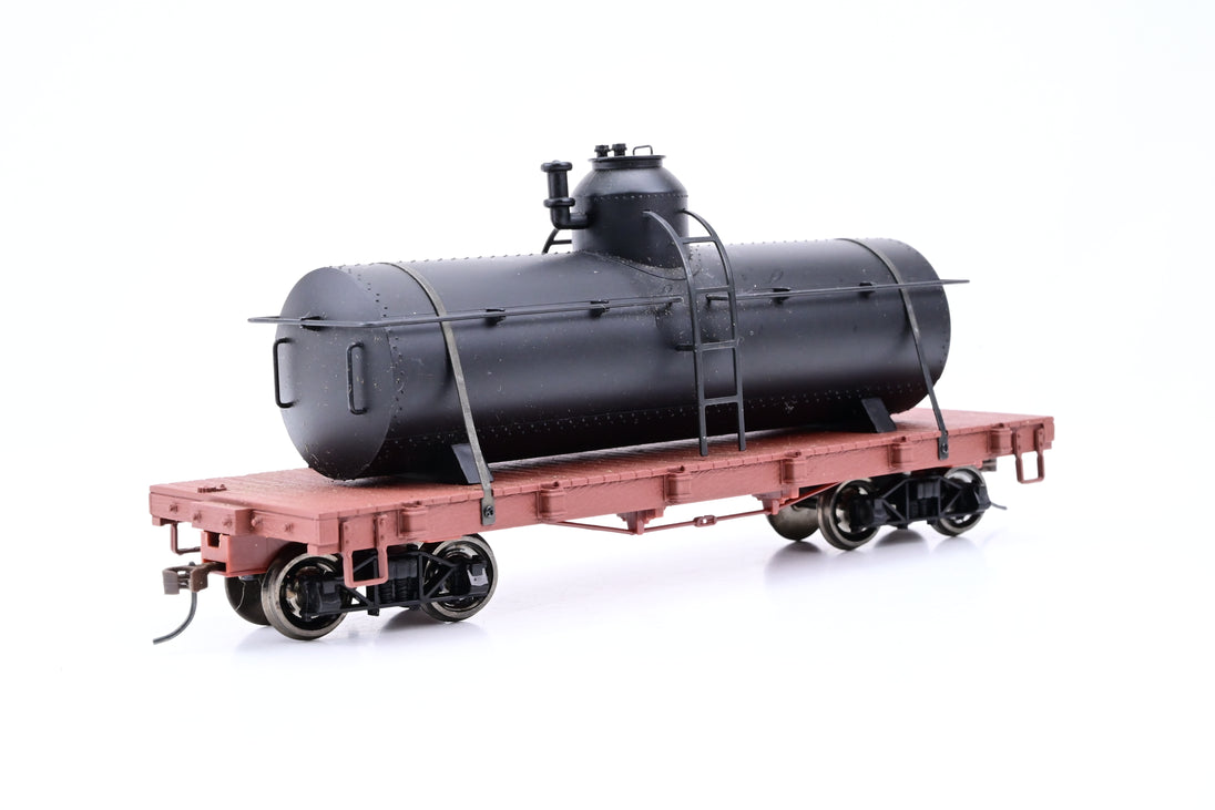 Spectrum On30 27199 Black Unlettered Tank Car - Boxed