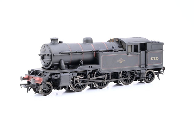 Bachmann OO Gauge 31-611 V1 Tank BR Lined Black Late Crest with Straight Sided Bunker (Weathered) No.67635 - Boxed