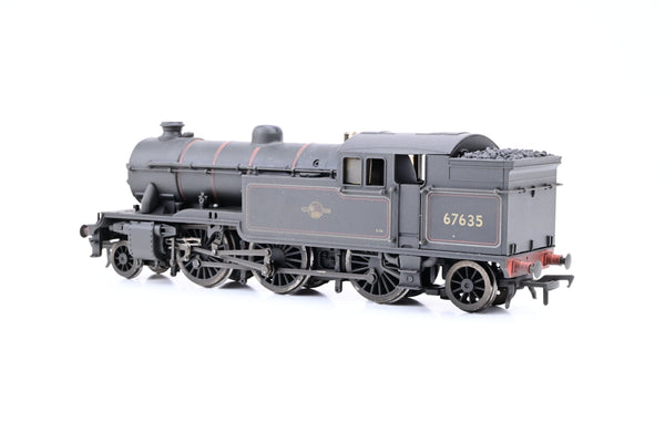 Bachmann OO Gauge 31-611 V1 Tank BR Lined Black Late Crest with Straight Sided Bunker (Weathered) No.67635 - Boxed