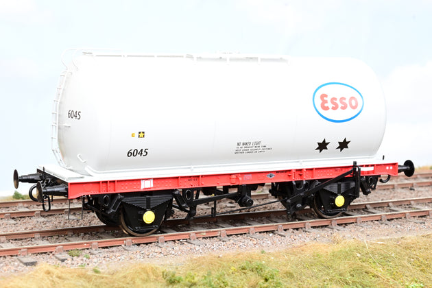 Dapol O Gauge 7F-064-010 TTA 45 Tank Wagon Esso Grey No.56235 - Boxed