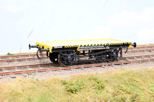 Dapol O Gauge BR Conflat Repainted into a Class 03 Shunter's Truck