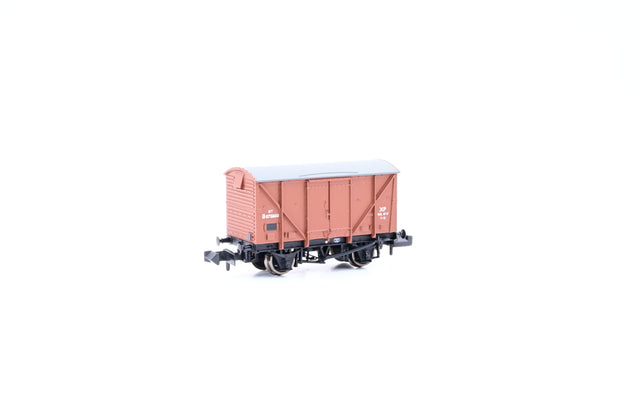 Graham Farish N Gauge 377-625 BR Bauxite Fruit Van - Boxed