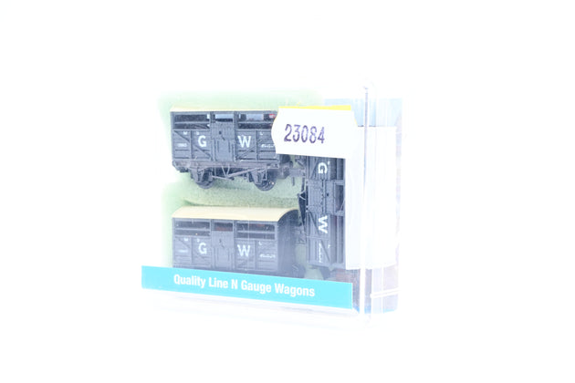 Peco N Gauge Rake of 3 GWR Cattle Wagons