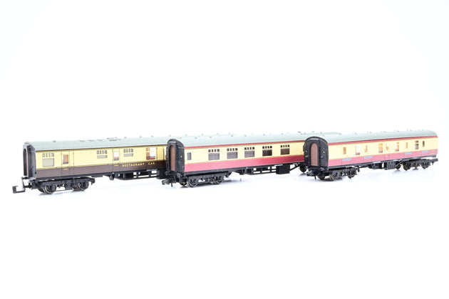 Graham Farish N Gauge Rake of 3 Crimson/Chocolate & Cream MK1 Coaches - Unboxed