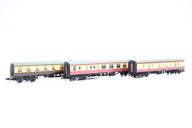 Graham Farish N Gauge Rake of 3 Crimson/Chocolate & Cream MK1 Coaches - Unboxed