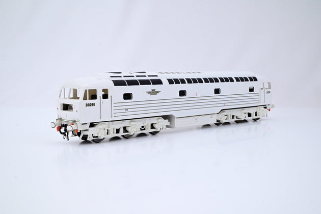 Hornby OO Gauge Railfreight Class 56 No.56040 'Oystermouth'