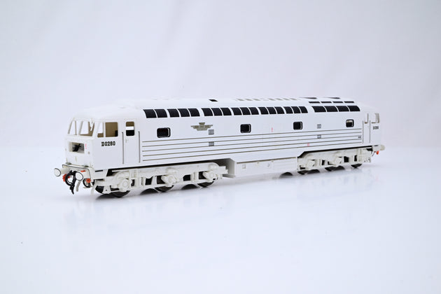 Hornby OO Gauge Railfreight Class 56 No.56040 'Oystermouth'