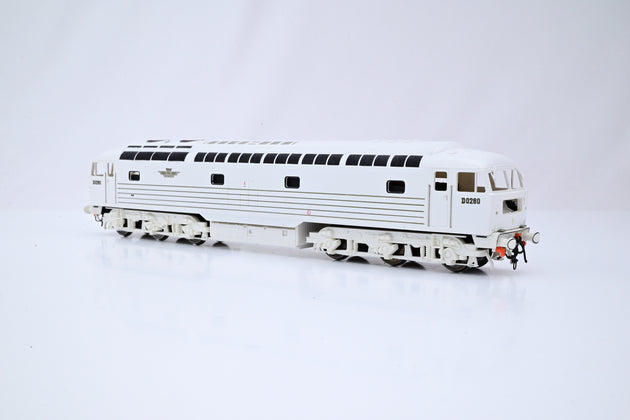 Hornby OO Gauge Railfreight Class 56 No.56040 'Oystermouth'