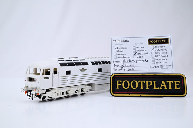 Hornby OO Gauge Railfreight Class 56 No.56040 'Oystermouth'