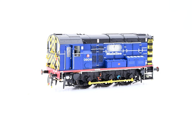 Hornby OO Gauge Class 09 Mainline Livery Wasp Sripes No.09019