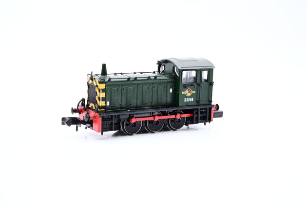 Graham Farish N Gauge 371-050 Class 04 Shunter BR Green Late Crest No.D2246 - Boxed
