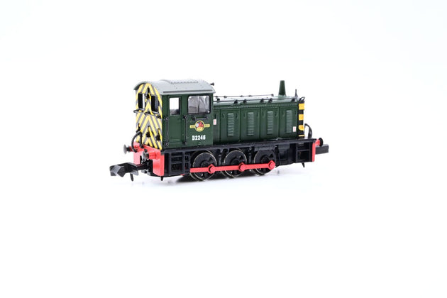 Graham Farish N Gauge 371-050 Class 04 Shunter BR Green Late Crest No.D2246 - Boxed