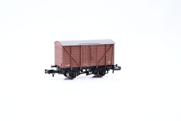 Graham Farish N Gauge 373-700A 12 Ton Ventilated Box Van Planked Sides BR Bauxite No.B872042 - Boxed