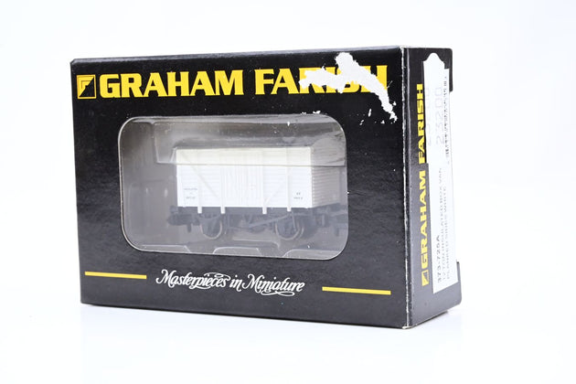 Graham Farish N Gauge 373-725A 12 Ton Insulated Box Van Planked Sides White No.B872187 - Boxed