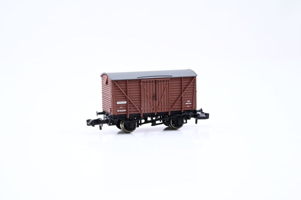 Graham Farish N Gauge 373-701 12 Ton Ventilated Box Van Planked Sides BR Bauxite Branded Margarine No.B762318 - Boxed