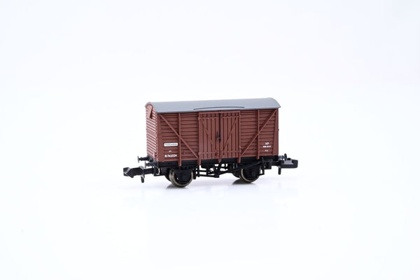 Graham Farish N Gauge 373-701 12 Ton Ventilated Box Van Planked Sides BR Bauxite Branded Margarine No.B762318 - Boxed