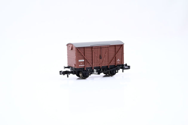 Graham Farish N Gauge 373-701 12 Ton Ventilated Box Van Planked Sides BR Bauxite Branded Margarine No.B762318 - Boxed