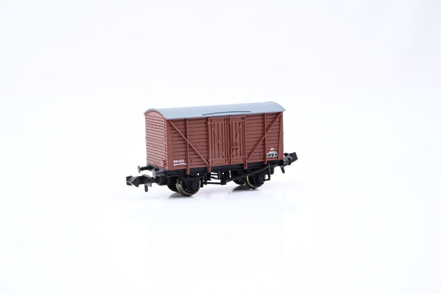 Graham Farish N Gauge 373-701 12 Ton Ventilated Box Van Planked Sides BR Bauxite No.041241 - Boxed